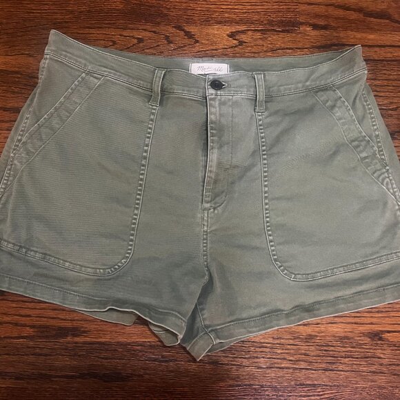 Madwell Utility Shorts (Green) - Picture 2 of 4
